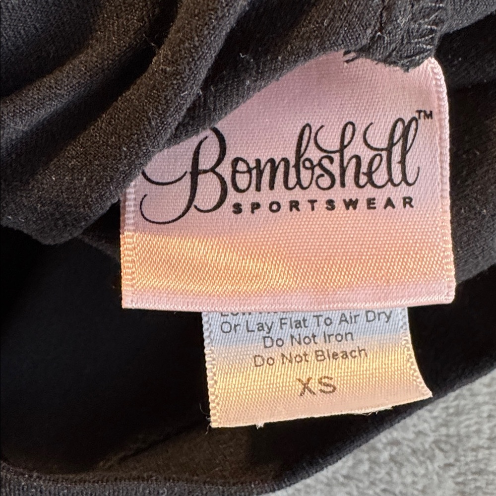 Rare Bombshell Sportswear Off The Shoulder Crop Top Black Size XS - Picture 8 of 13